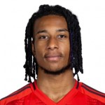 Michael Olise kläder